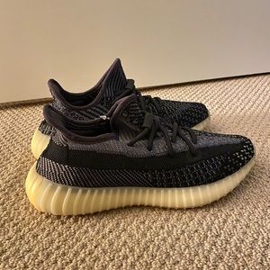 Yeezy 350 Shoes - Carbon Size 6